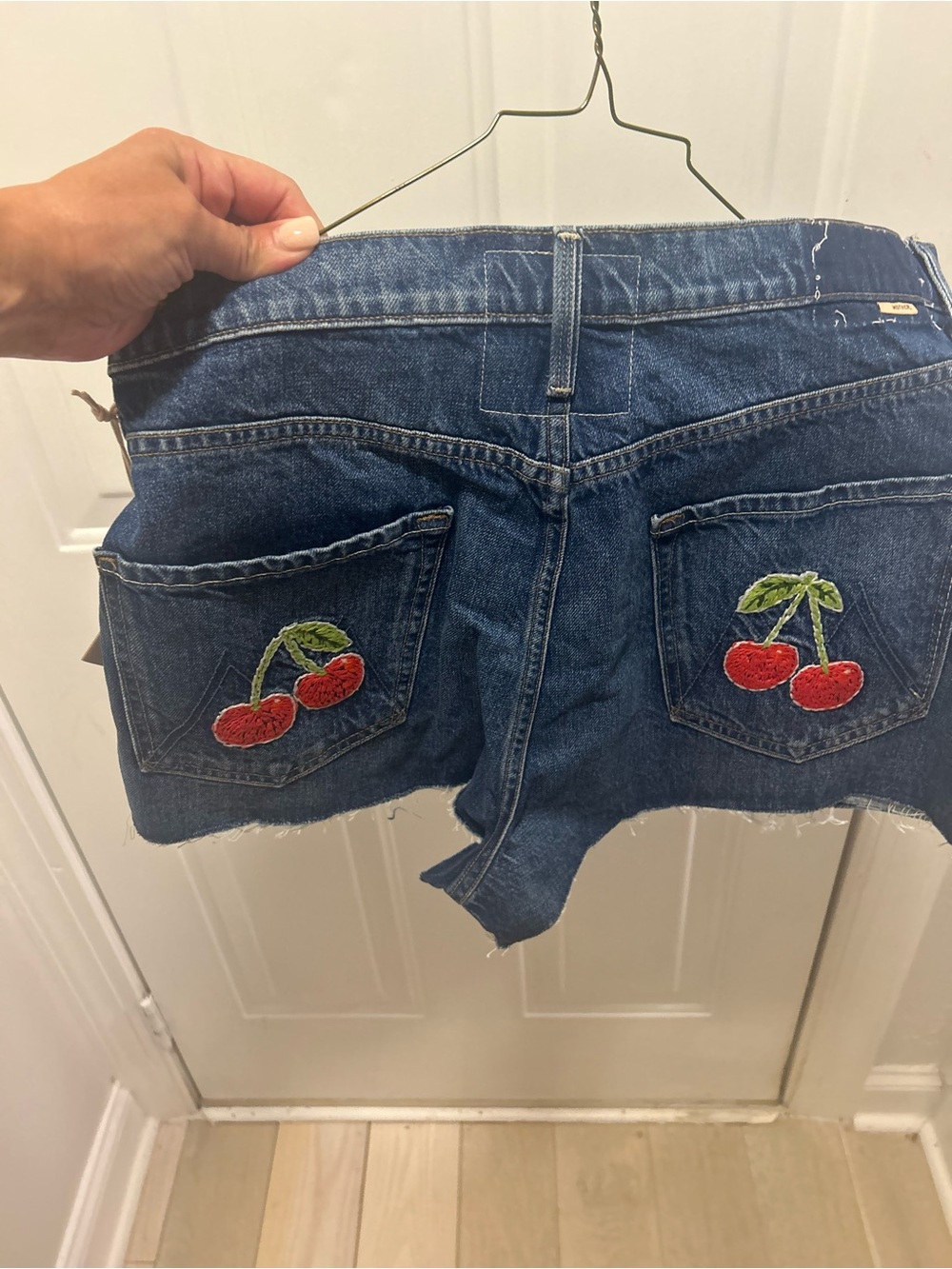 NWT MOTHER DENIM The Tune Up Short Fray, embroidered 🍒 cherry pocket shorts.